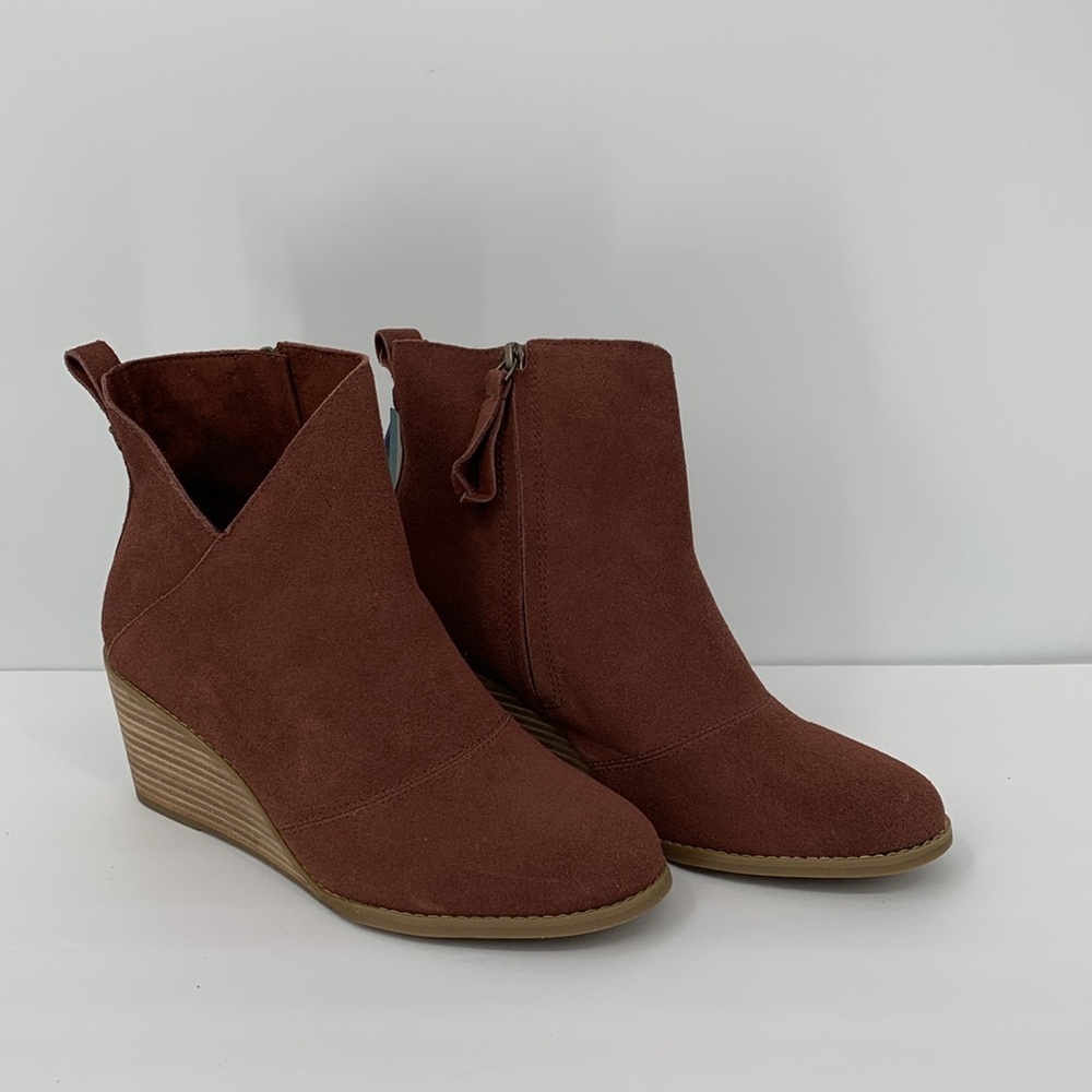 TOMS Sutton wedge ankle boots Chestnut brown suede v notch zipper bootie new 9 - Picture 2 of 5